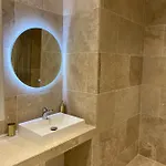 Apartment Feel@home Nemausus « Le 11 »